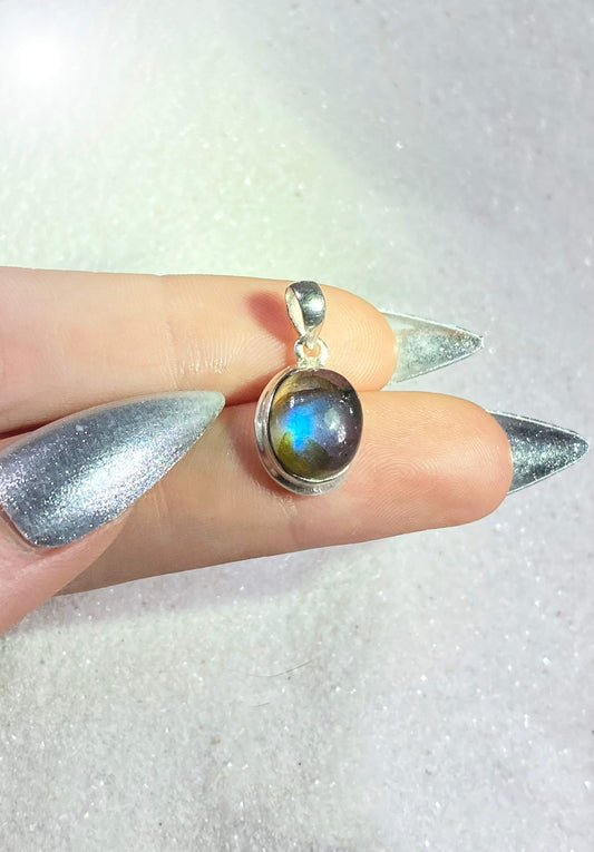 Mini Labradorite Pendant