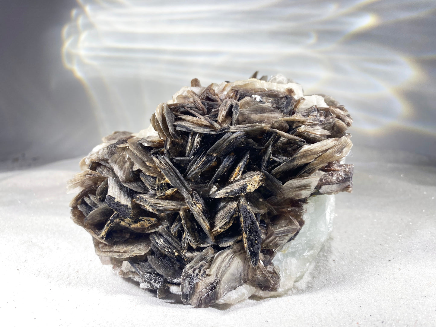 Muscovite on Albite